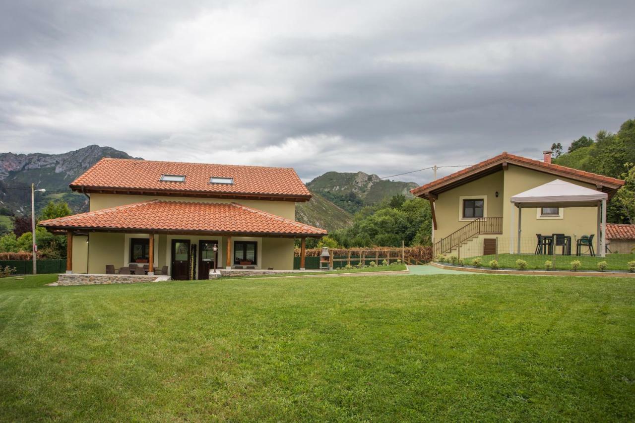 El Campo Mateo Apartamentos Onís Esterno foto